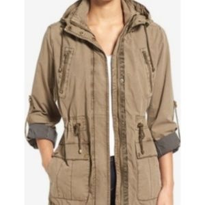 Levi’s Hooded Utility Jacket in Khaki